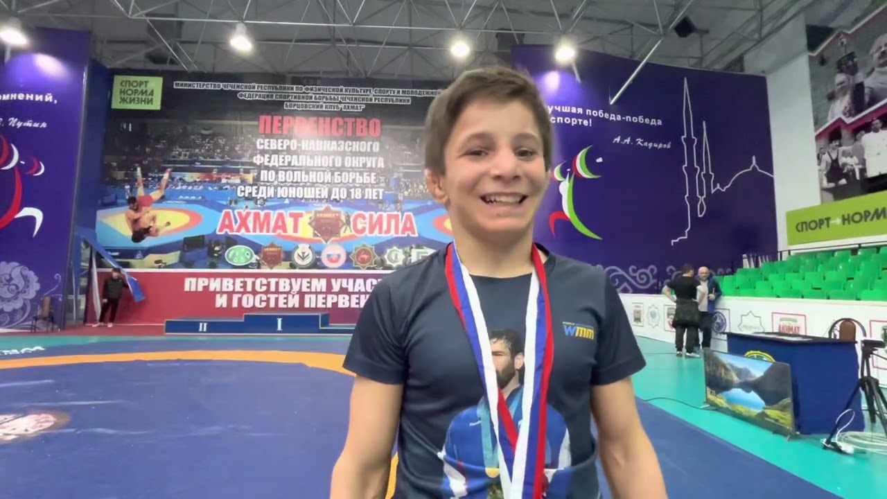 Young wrestler amazes the whole world!